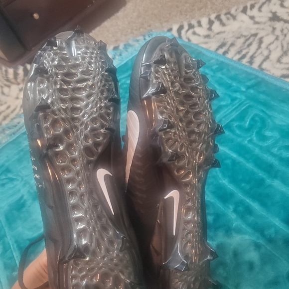 Nike football shoes - Picture 6 of 7